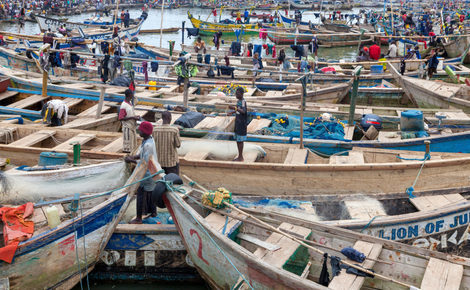 Sidebar e6bkw9 fishing boats in the harbour at elmina ghana 1440x960