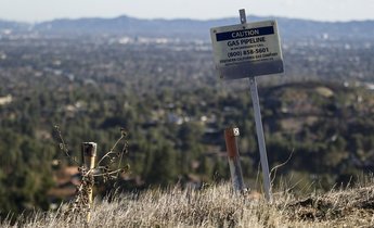 Aside cym 3gzwkaabt9n.jpg large