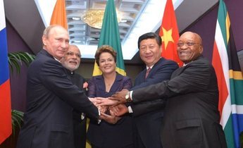 Aside brics heads of state and government at the 2014 g20 summit 02