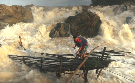 Sidebar near don sahong dam amazing fisheries copyright tom fawthrop 1 1020x574 meitu 2