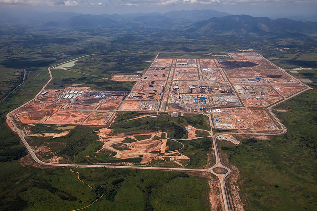 Construction is restarting at Comperj, which used to employ thousands (Image: Ministerio de Planificación)